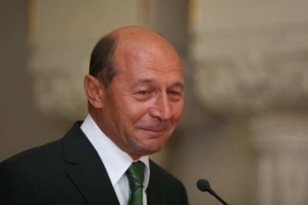 Băsescu: Referendumul va fi declanşat după ce se întâmplă două lucruri: adoptarea legii referendumului şi a Constituţiei în Parlament